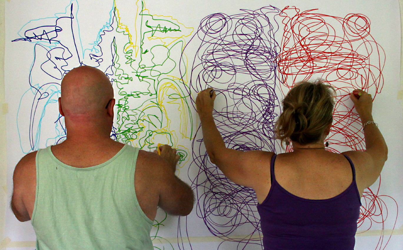 Очень часто люди занимаясь каким либо делом бессознательно рисуют на находящейся у них под рукой